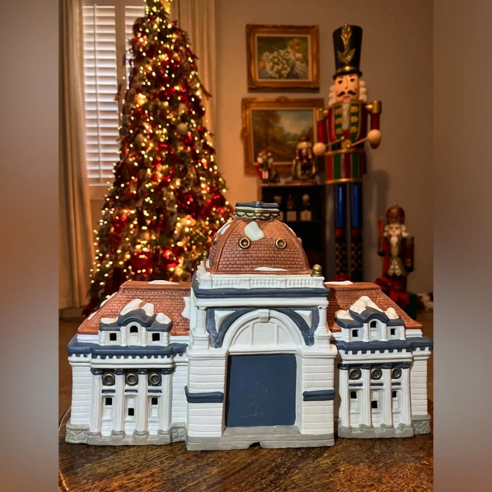 Mervyns Lighted Village Square Tenth Anniversary Museum 1996 Limited Edition